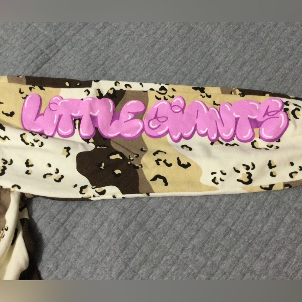 We Are Little Giants Creative Disruptors Boy’s Choc Chip Camo Pants Size 5/6 - Picture 3 of 8